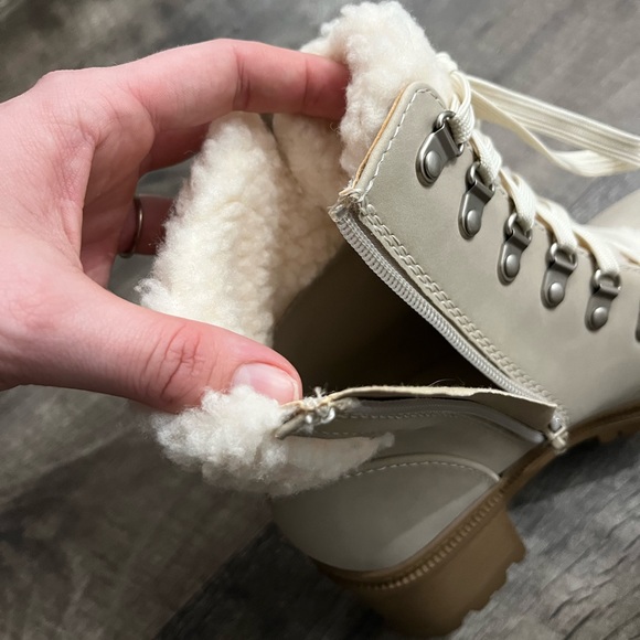 Brand new never worn Pink Lily fur lined healed booties - Picture 6 of 7